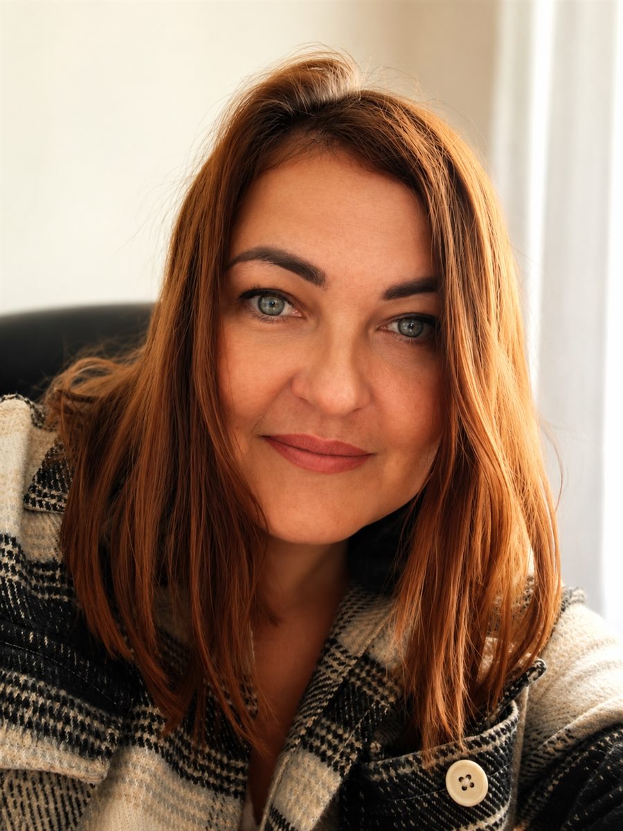 Oksana Khalilova, website creator, QA engineer and Telegram automation specialist